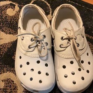 Lace-up Crocs
